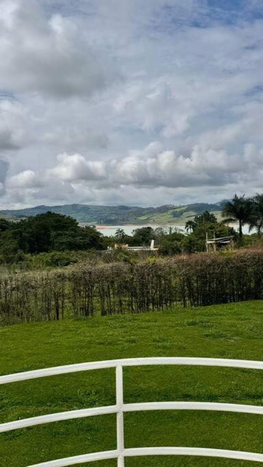 Finca Con Vistas Al Lago Calima Villa Buitenkant foto