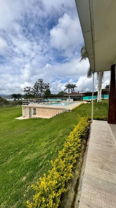 Finca Con Vistas Al Lago Calima Villa Buitenkant foto