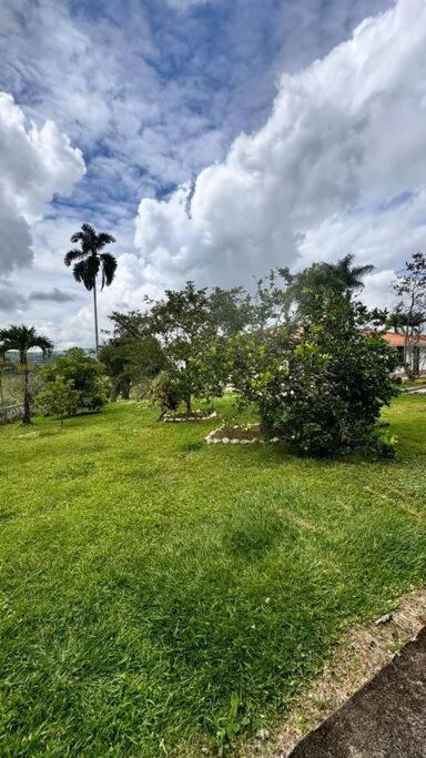 Finca Con Vistas Al Lago Calima Villa Buitenkant foto