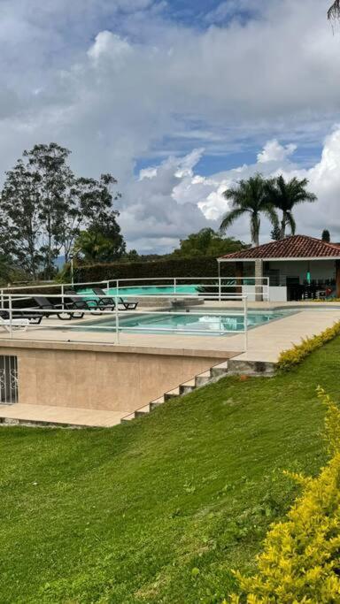 Finca Con Vistas Al Lago Calima Villa Buitenkant foto